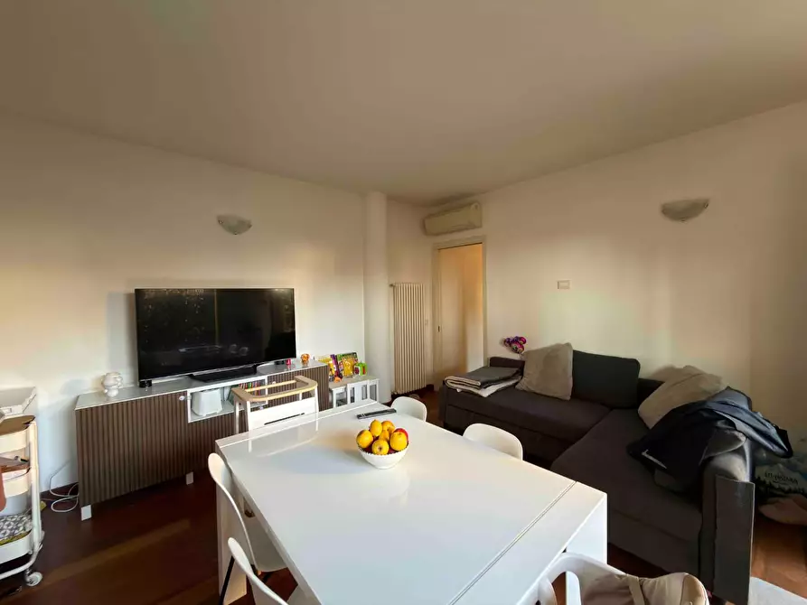 Immagine 4 di Appartamento in affitto  a Lucca