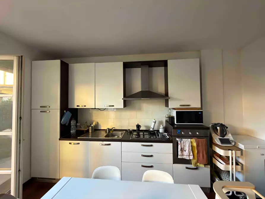 Immagine 5 di Appartamento in affitto  a Lucca