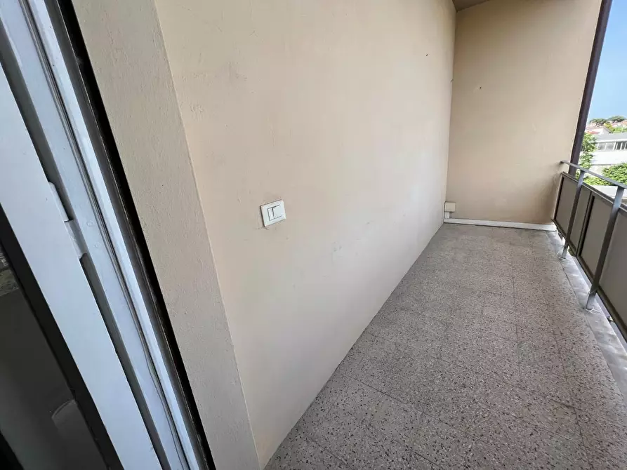 Immagine 19 di Appartamento in affitto  a Lucca