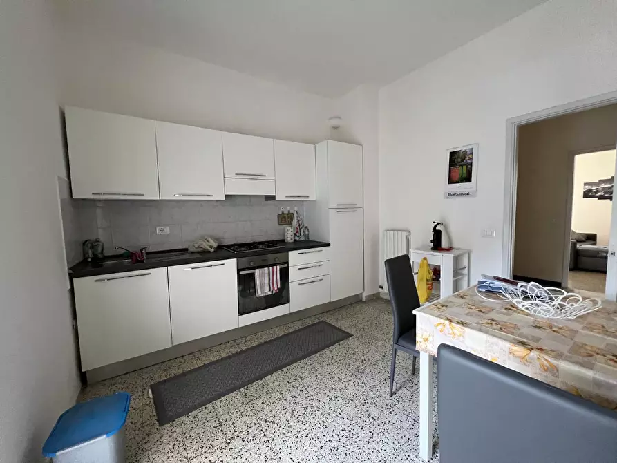 Immagine 2 di Appartamento in affitto  a Lucca