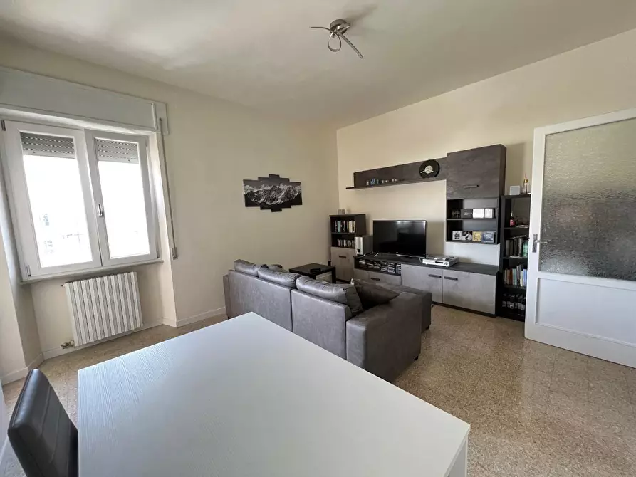 Immagine 5 di Appartamento in affitto  a Lucca