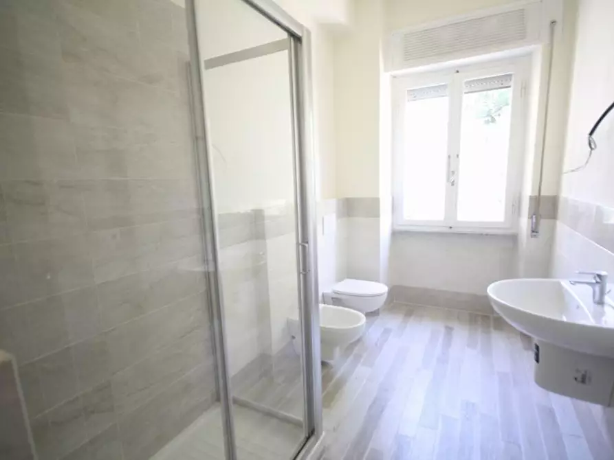 Immagine 35 di Appartamento in affitto  a Lucca