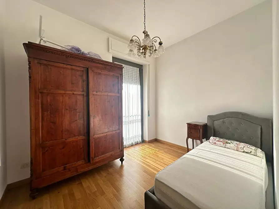 Immagine 10 di Appartamento in affitto  a Lucca