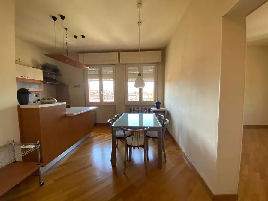 Immagine 6 di Appartamento in affitto  a Lucca