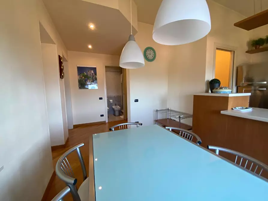 Immagine 4 di Appartamento in affitto  a Lucca