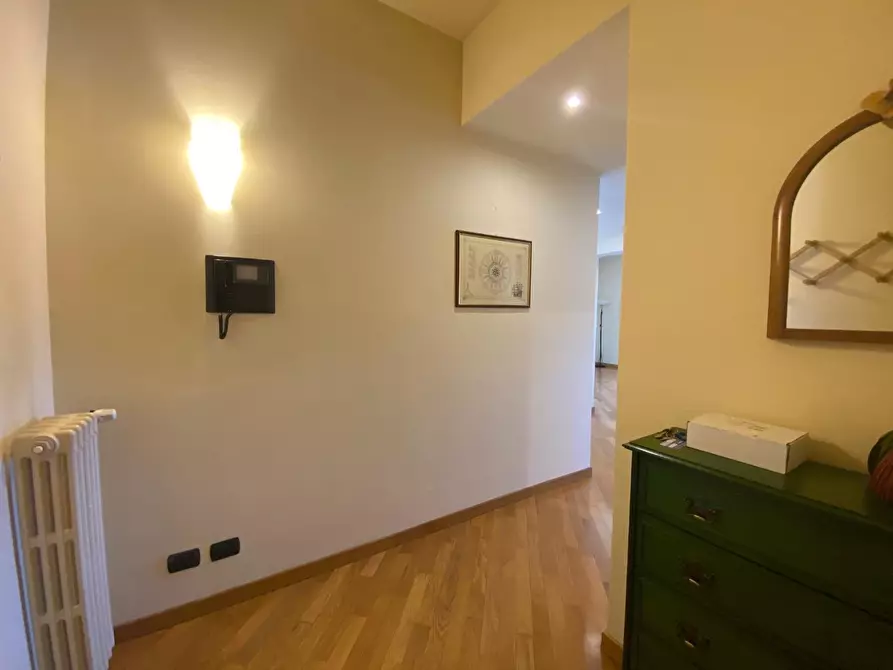 Immagine 16 di Appartamento in affitto  a Lucca