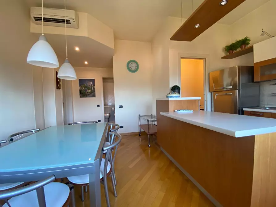 Immagine 1 di Appartamento in affitto  a Lucca