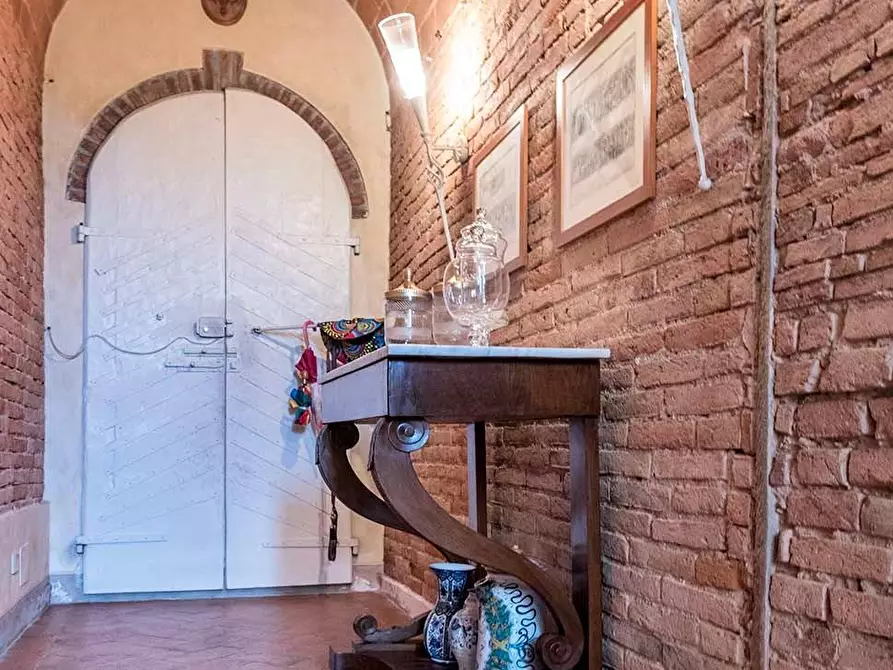 Immagine 9 di Palazzo in vendita  a Casciana Terme Lari
