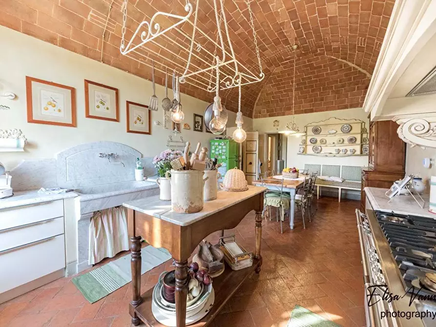 Immagine 4 di Palazzo in vendita  a Casciana Terme Lari