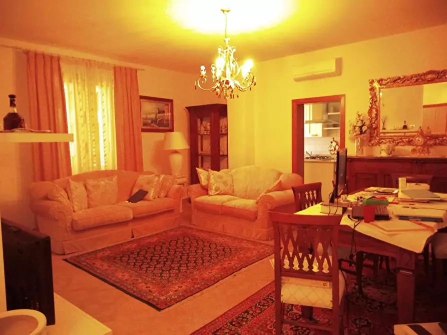 Immagine 2 di Villa in vendita  a San Miniato