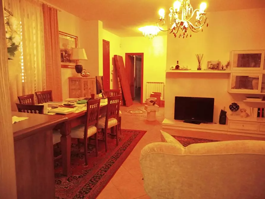 Immagine 5 di Villa in vendita  a San Miniato