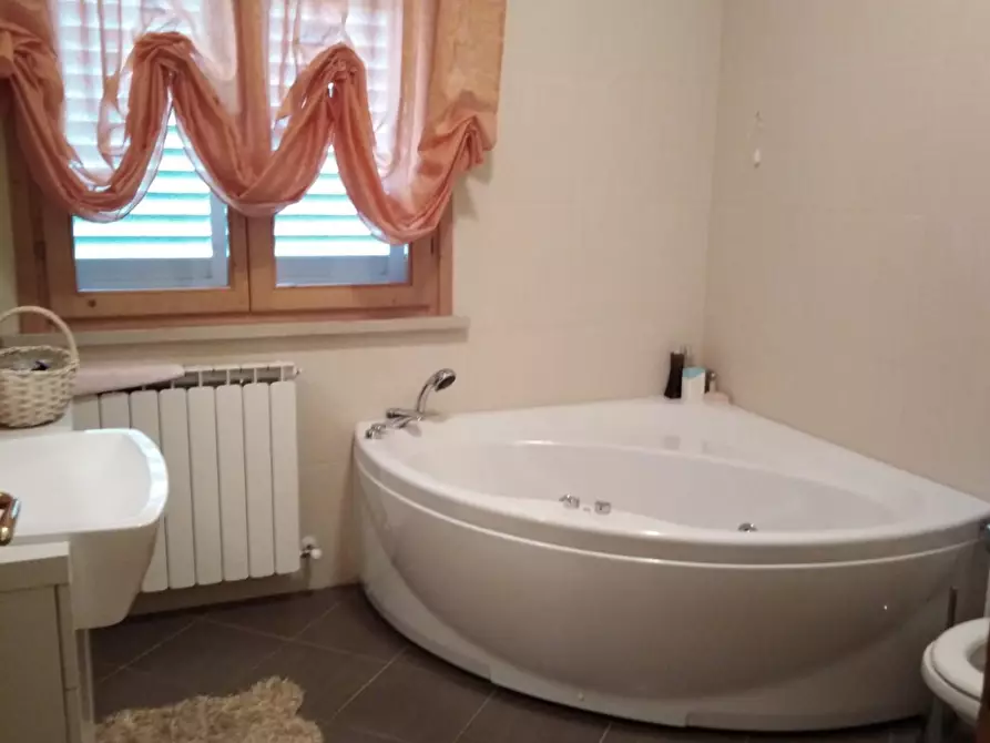 Immagine 22 di Villa in vendita  a San Miniato