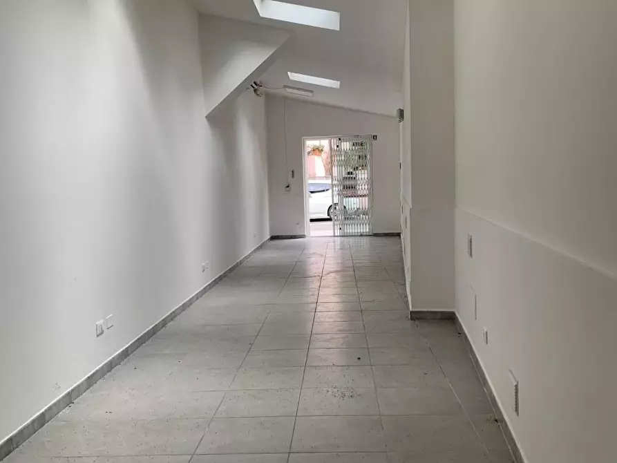 Immagine 5 di Locale commerciale in affitto  a San Giuliano Terme