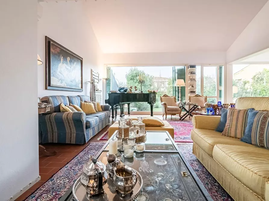 Immagine 5 di Villa in vendita  a Ponsacco