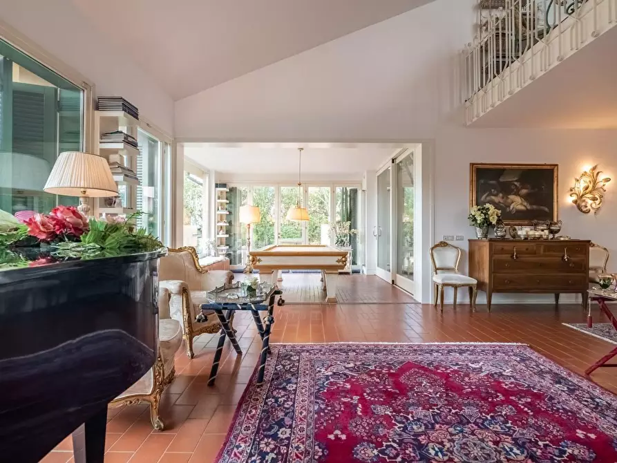 Immagine 2 di Villa in vendita  a Ponsacco