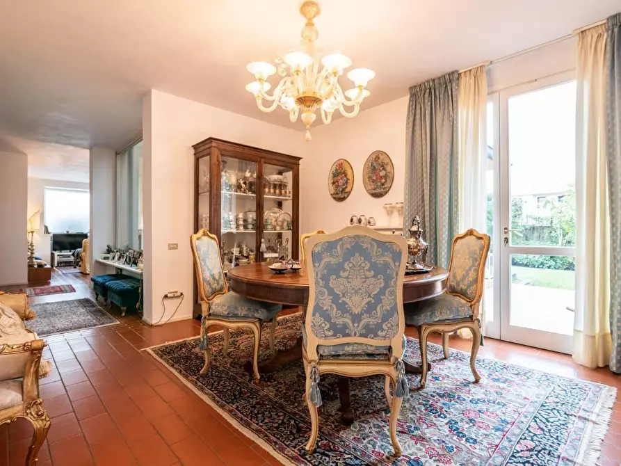 Immagine 6 di Villa in vendita  a Ponsacco