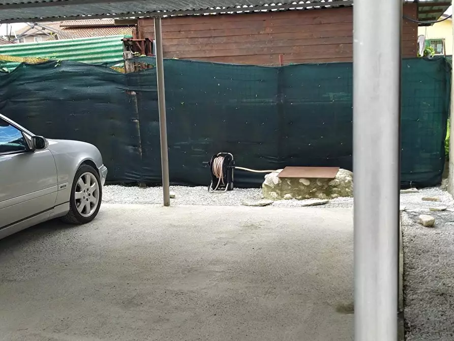 Immagine 12 di Appartamento in vendita  a Massa