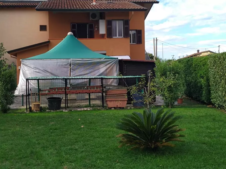 Immagine 3 di Appartamento in vendita  a Massa