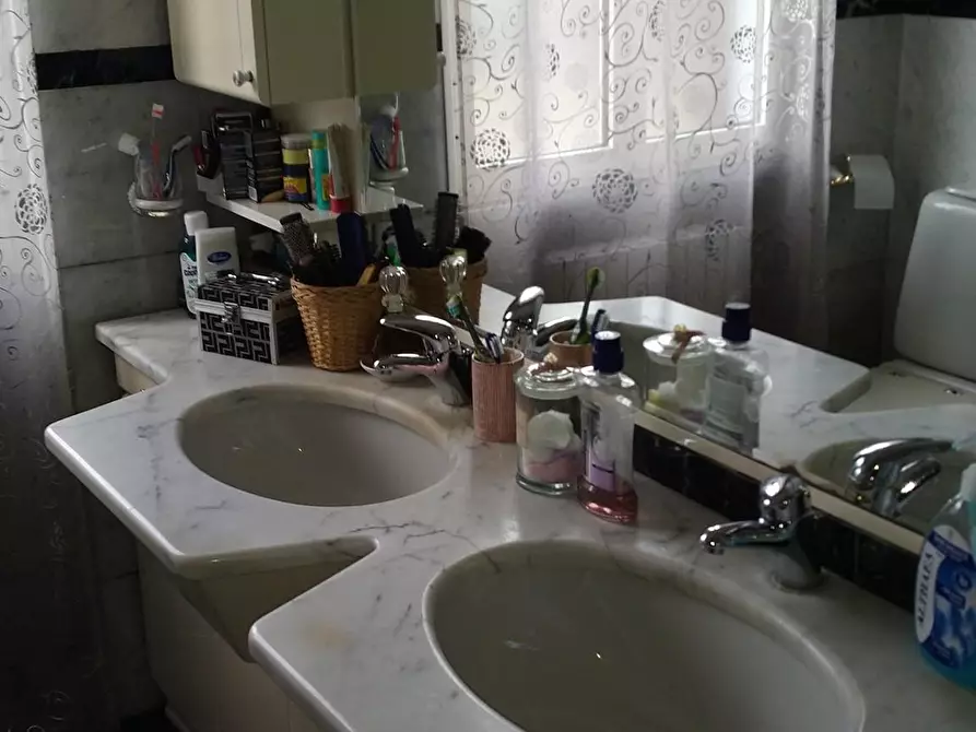 Immagine 16 di Appartamento in vendita  a Massa