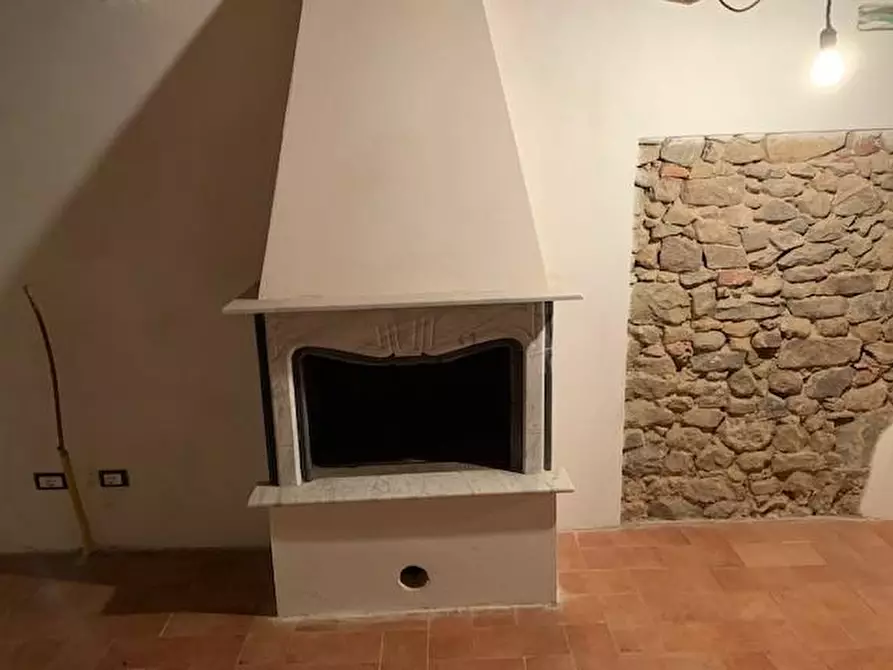 Immagine 21 di Terratetto in vendita  a Massa E Cozzile