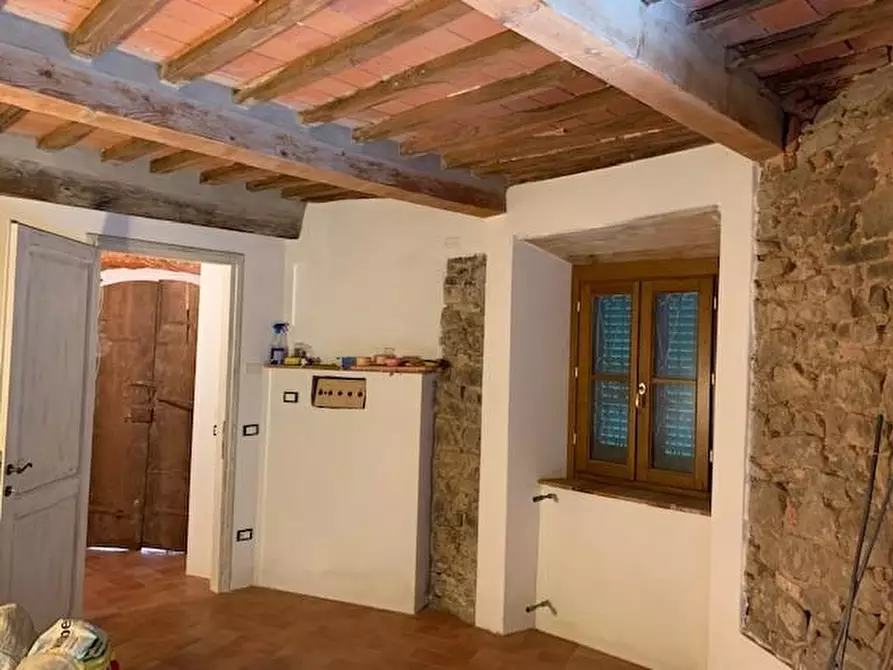 Immagine 2 di Terratetto in vendita  a Massa E Cozzile