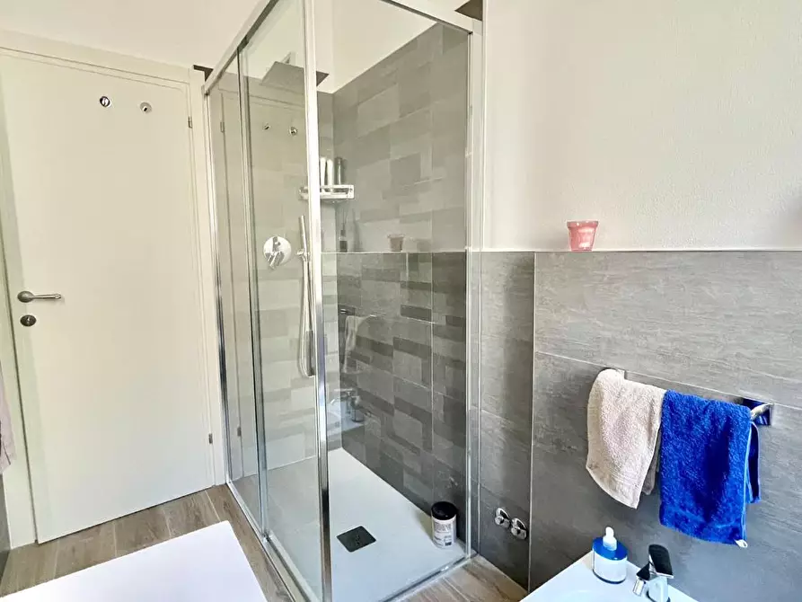 Immagine 21 di Appartamento in vendita  a Santa Maria A Monte