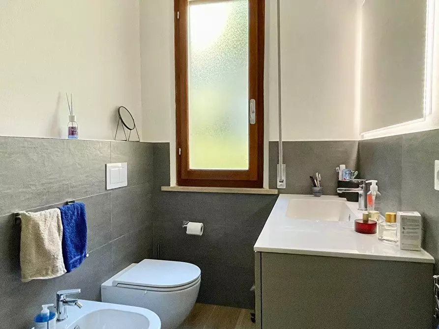 Immagine 19 di Appartamento in vendita  a Santa Maria A Monte