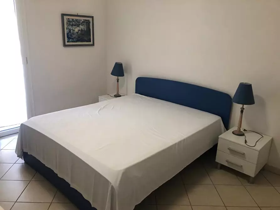 Immagine 8 di Appartamento in vendita  a Montignoso