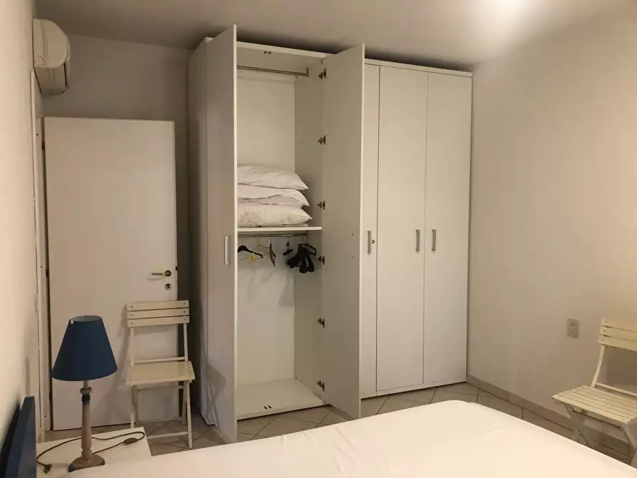 Immagine 11 di Appartamento in vendita  a Montignoso