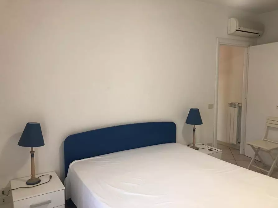 Immagine 9 di Appartamento in vendita  a Montignoso