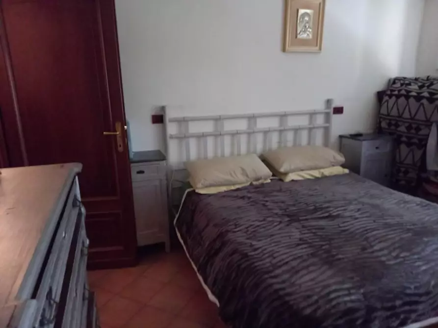 Immagine 2 di Appartamento in vendita  a Carrara