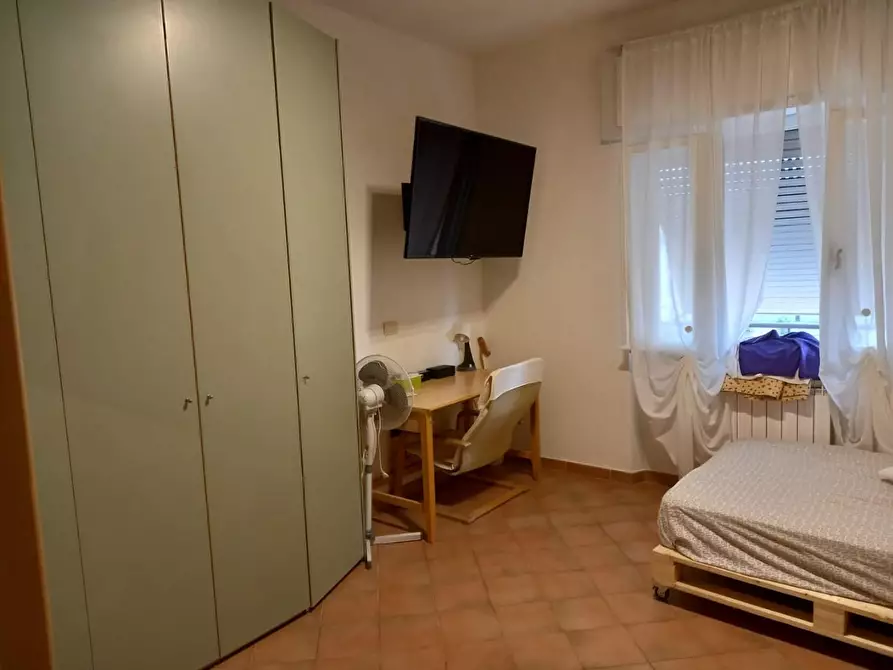 Immagine 9 di Appartamento in vendita  a Carrara