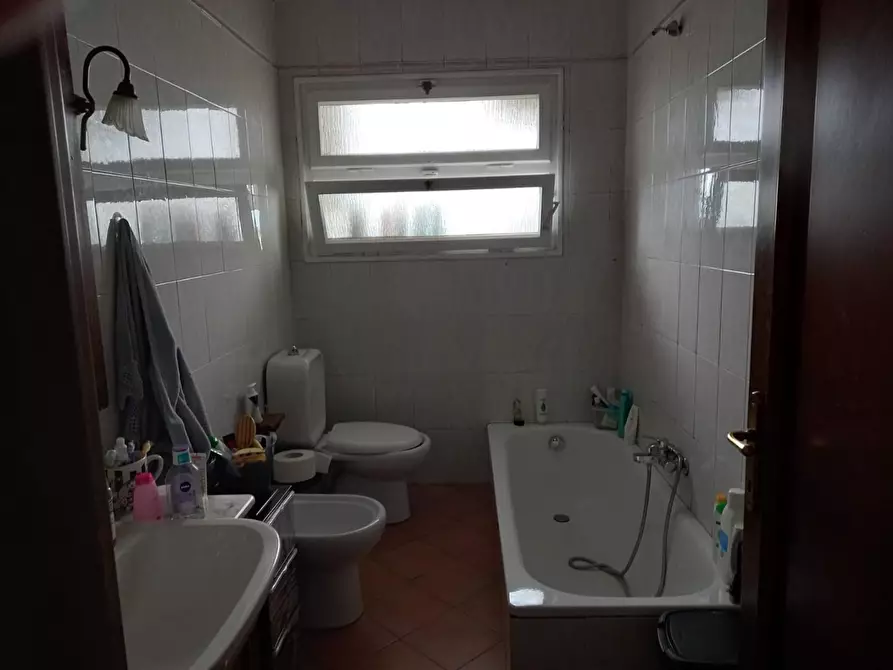 Immagine 5 di Appartamento in vendita  a Carrara