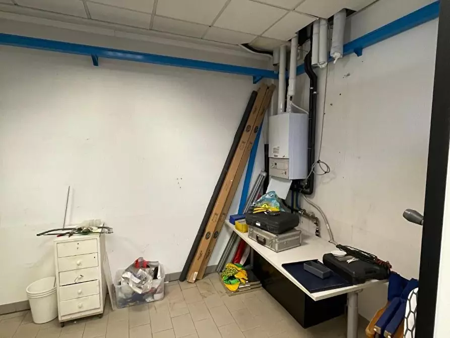 Immagine 5 di Attività artigianale in vendita  a Arezzo