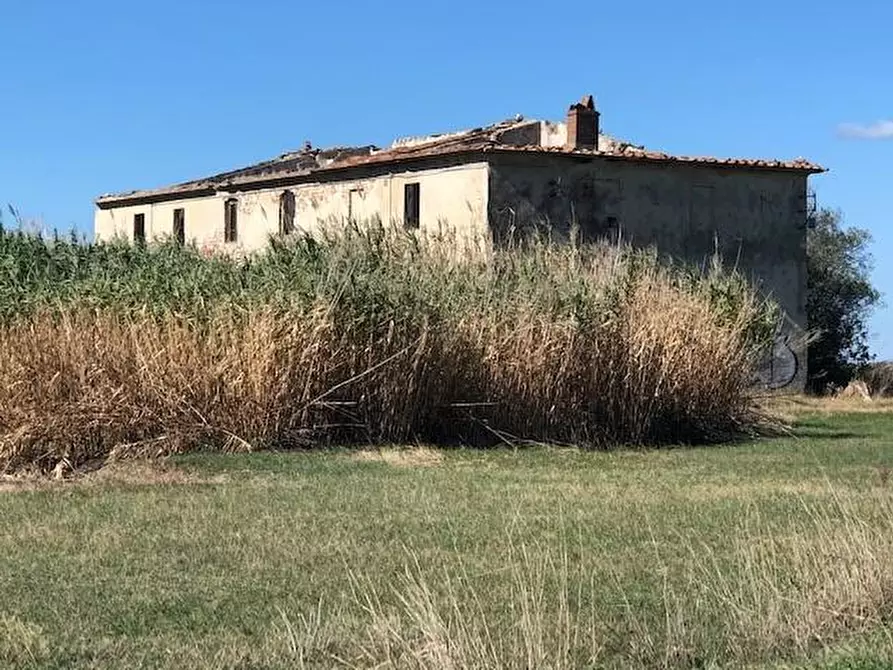 Immagine 1 di Rustico / casale in vendita  a Cascina