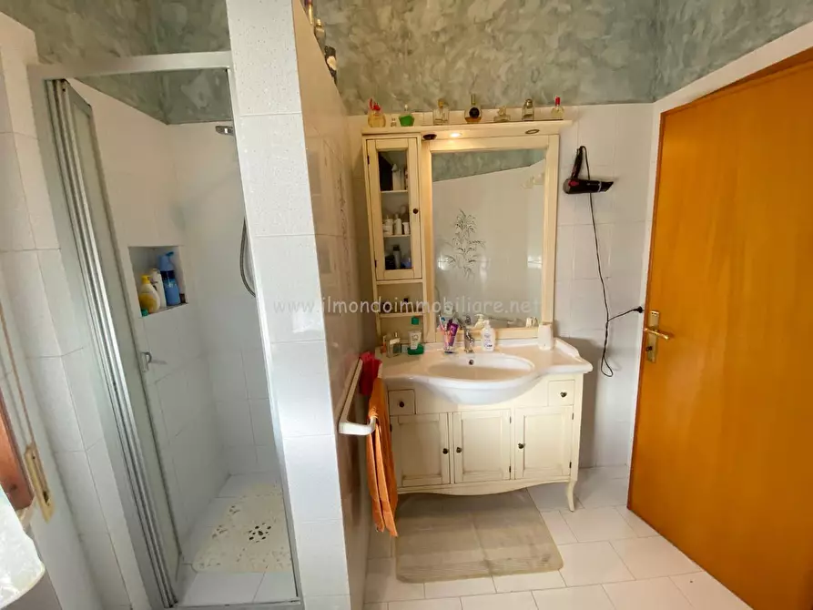 Immagine 13 di Appartamento in vendita  a Rosignano Marittimo