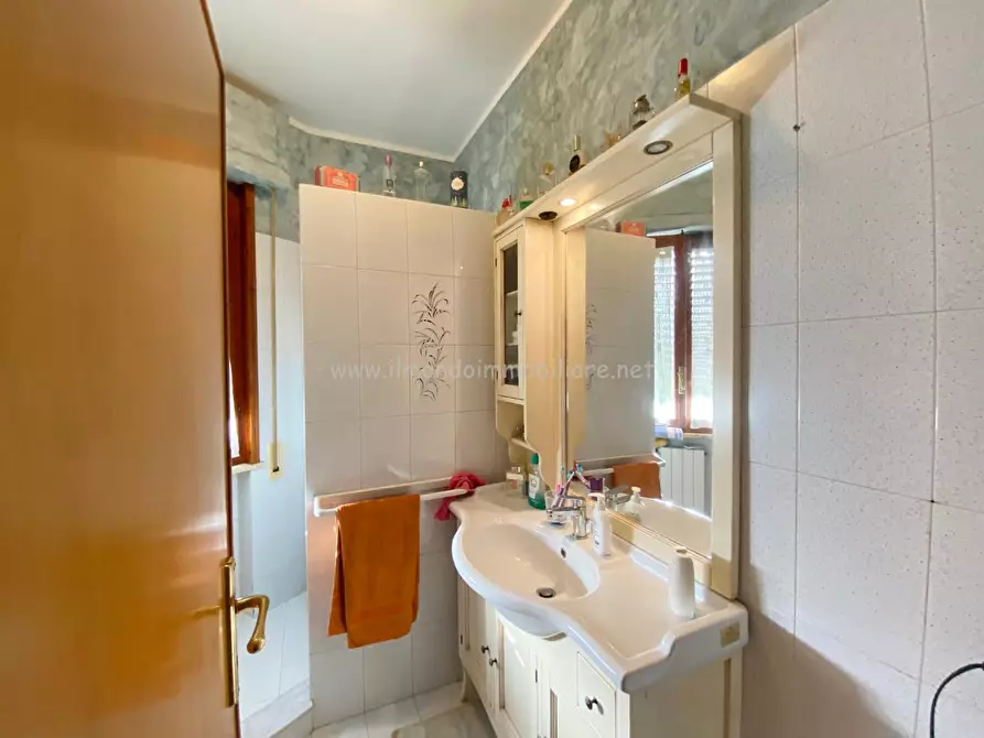 Immagine 10 di Appartamento in vendita  a Rosignano Marittimo