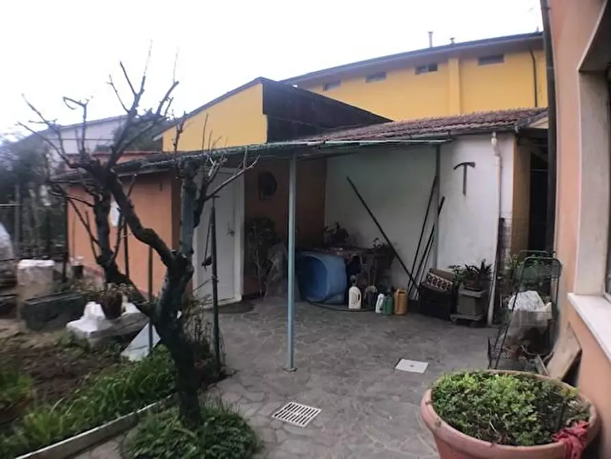 Immagine 8 di Casa bifamiliare in vendita  a Buggiano