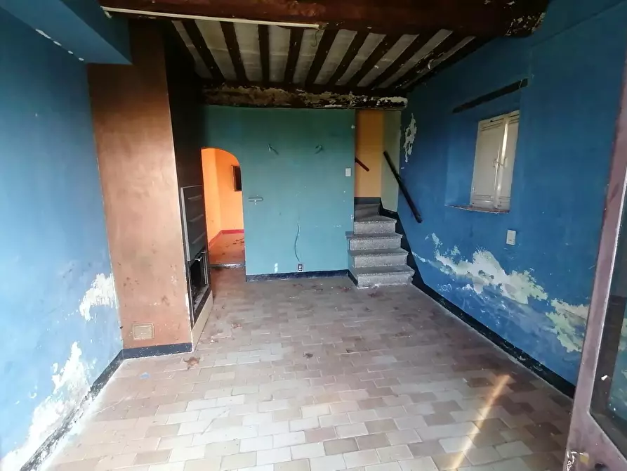 Immagine 29 di Rustico / casale in vendita  a Lucca