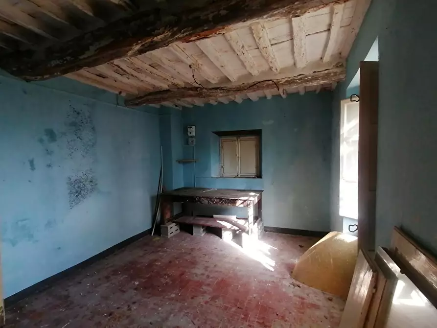 Immagine 24 di Rustico / casale in vendita  a Lucca