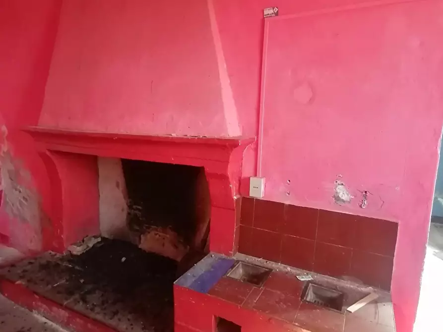 Immagine 30 di Rustico / casale in vendita  a Lucca