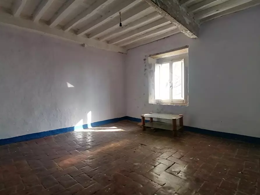 Immagine 22 di Rustico / casale in vendita  a Lucca