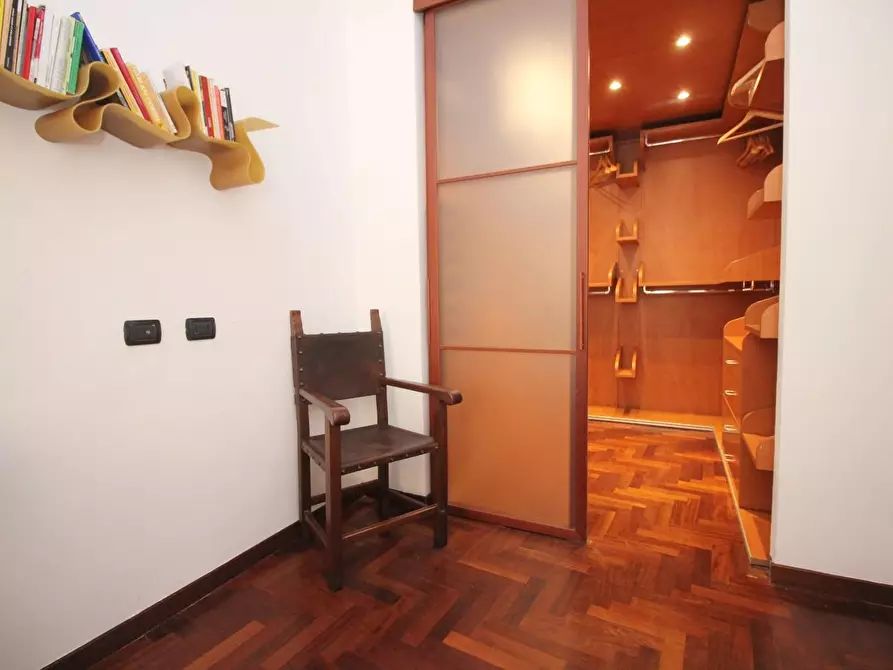 Immagine 10 di Appartamento in affitto  a Siena