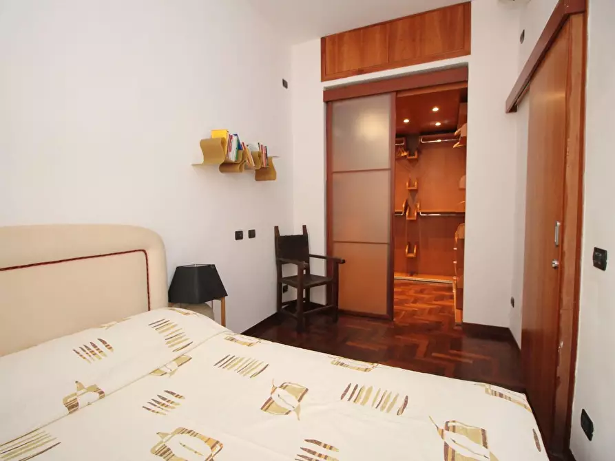 Immagine 9 di Appartamento in affitto  a Siena