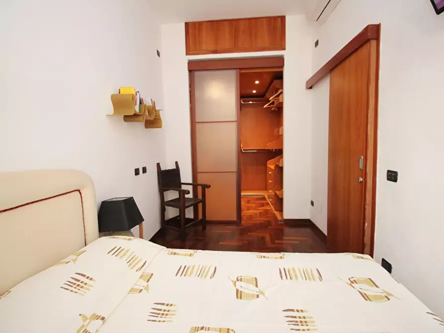 Immagine 11 di Appartamento in affitto  a Siena