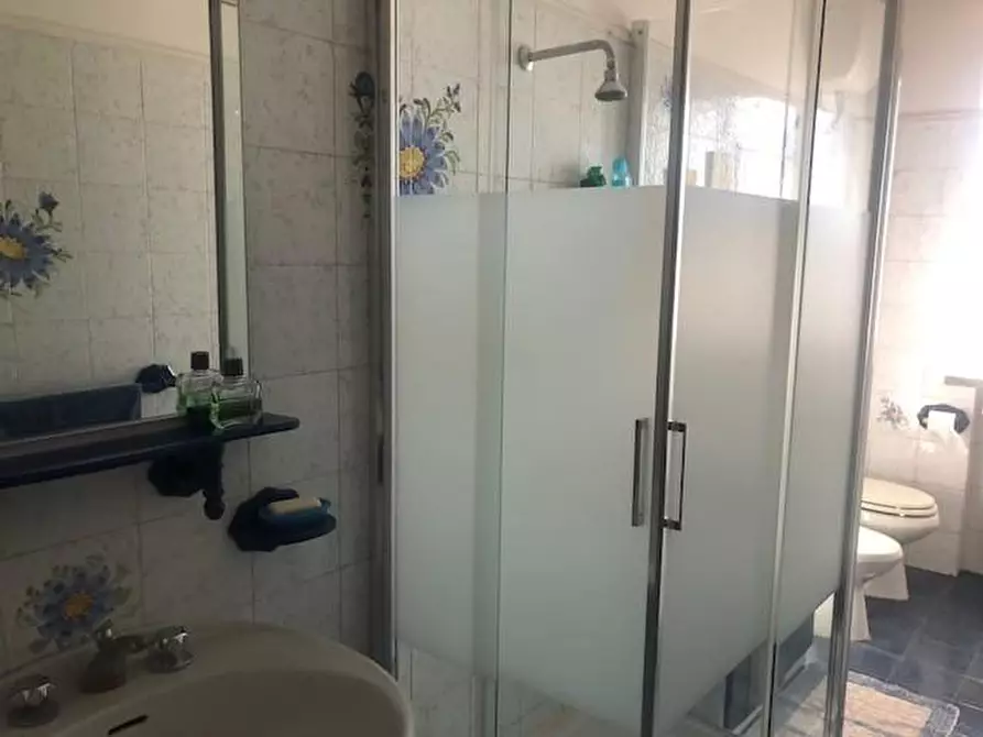 Immagine 11 di Villa in vendita  a Fucecchio