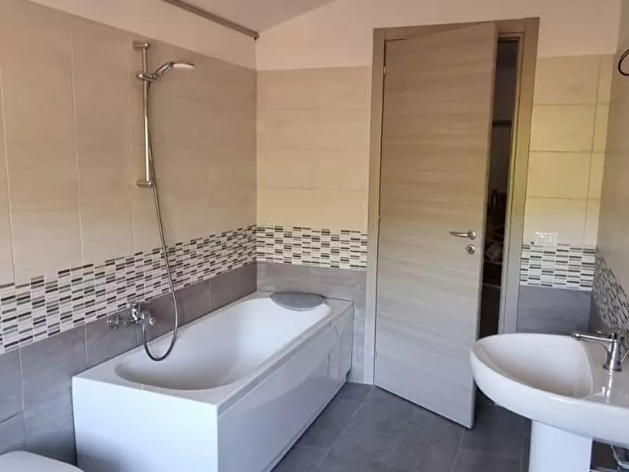 Immagine 11 di Appartamento in vendita  a Calci