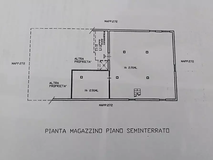 Immagine 2 di Magazzino in vendita  a Carrara