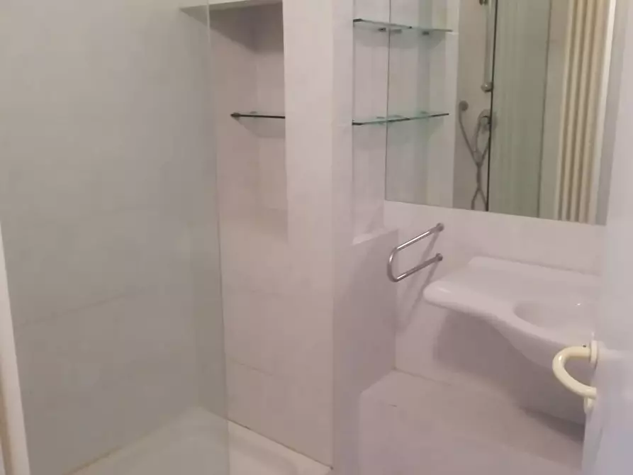 Immagine 13 di Appartamento in affitto  a San Miniato