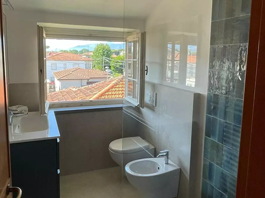 Immagine 13 di Mansarda in affitto  a Camaiore